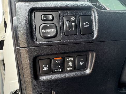 Used 2023 Toyota 4Runner Limited image 15