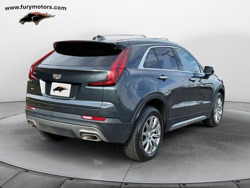 Used 2021 Cadillac XT4 Premium Luxury image 3