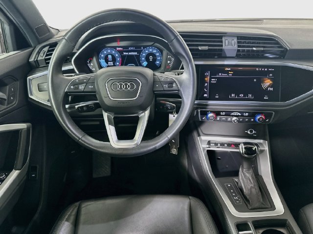 Used 2025 Audi Q3 2.0T Premium AWD/4WD image 24