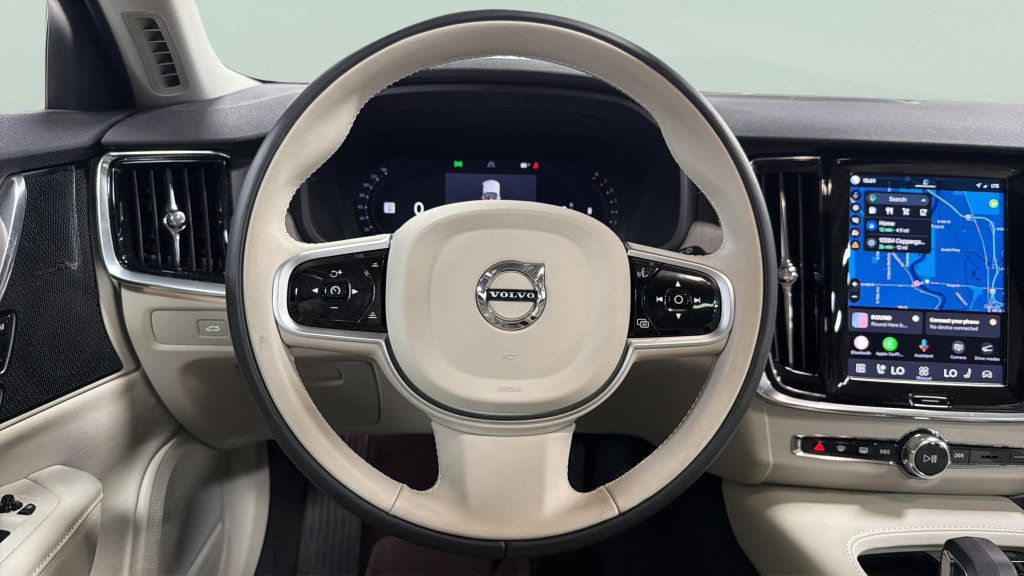 Used 2025 Volvo V90 B6 Cross Country Plus w/ Climate Package AWD/4WD image 37