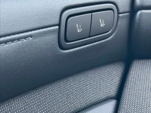 Used 2025 Hyundai Tucson Limited image 47