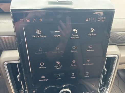 New 2026 GMC Yukon Elevation w/ Elevation Premium Package AWD/4WD image 8