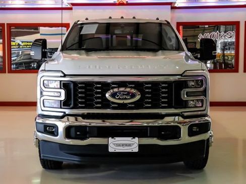 Used 2025 Ford F350 Lariat w/ FX4 Off-Road Package AWD/4WD image 10