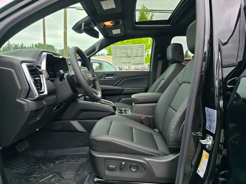 New 2025 GMC Canyon Elevation w/ Convenience Package image 18