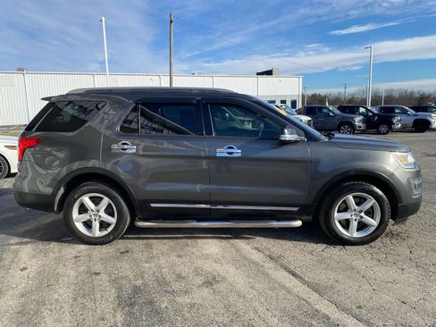 Used 2016 Ford Explorer XLT w/ Equipment Group 202A image 8