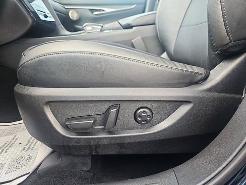 Used 2023 INFINITI QX50 Luxe FWD image 14