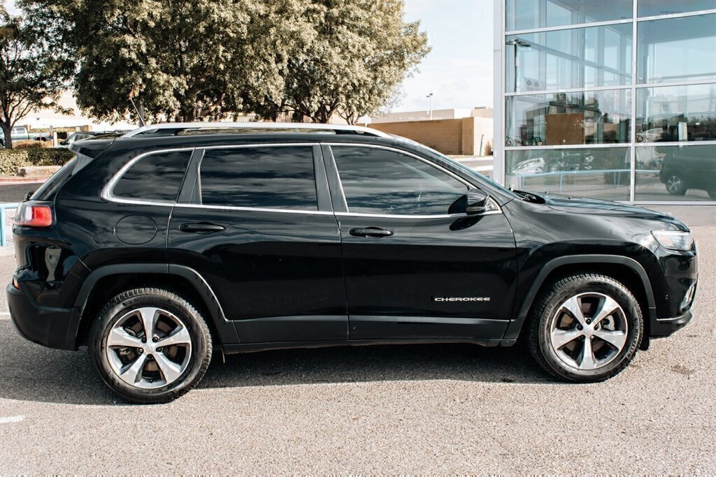 Used 2021 Jeep Cherokee Limited AWD/4WD image 46