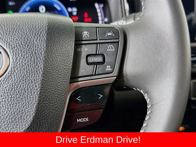 Used 2026 Toyota Camry SE FWD image 14