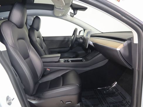 Used 2022 Tesla Model Y Performance image 14