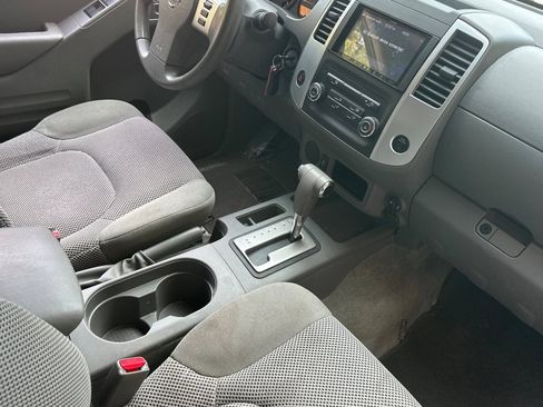 Used 2018 Nissan Frontier SV RWD image 19