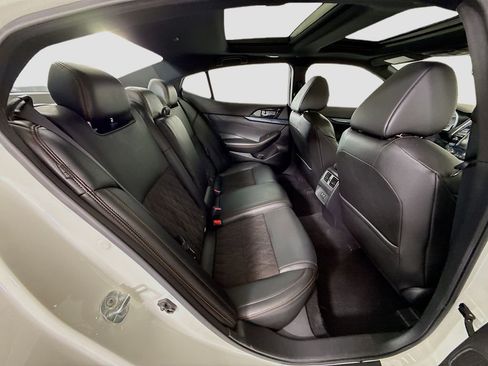 Used 2022 Nissan Maxima SR w/ Sport Mat Group FWD image 22