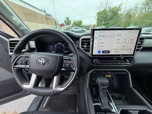 Used 2024 Toyota Tundra Limited AWD/4WD image 6