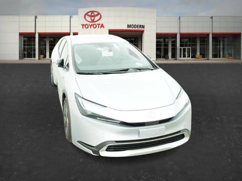 New 2026 Toyota Prius Plug-In Hybrid image 32