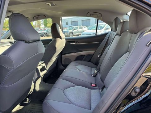 Used 2022 Toyota Camry LE FWD image 14