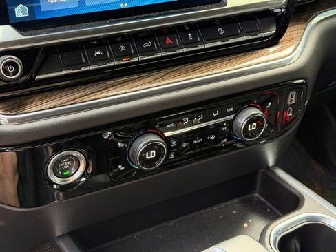 Used 2023 Chevrolet Silverado 1500 LT Trail Boss w/ Protection Package image 23