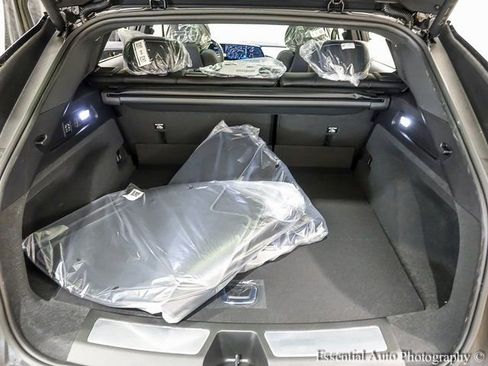 New 2026 Cadillac Lyriq Signature Sport image 19