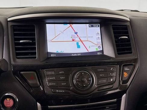 Used 2020 Nissan Pathfinder SL image 20