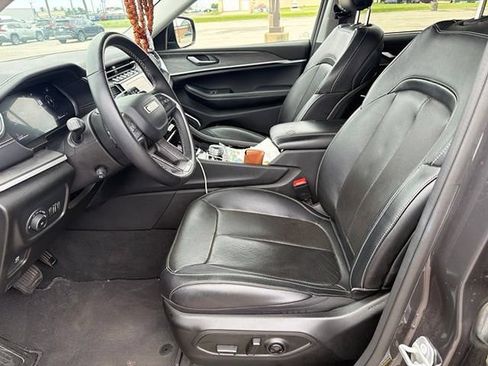 Used 2022 Jeep Grand Cherokee L Limited w/ Luxury Tech Group II AWD/4WD image 4