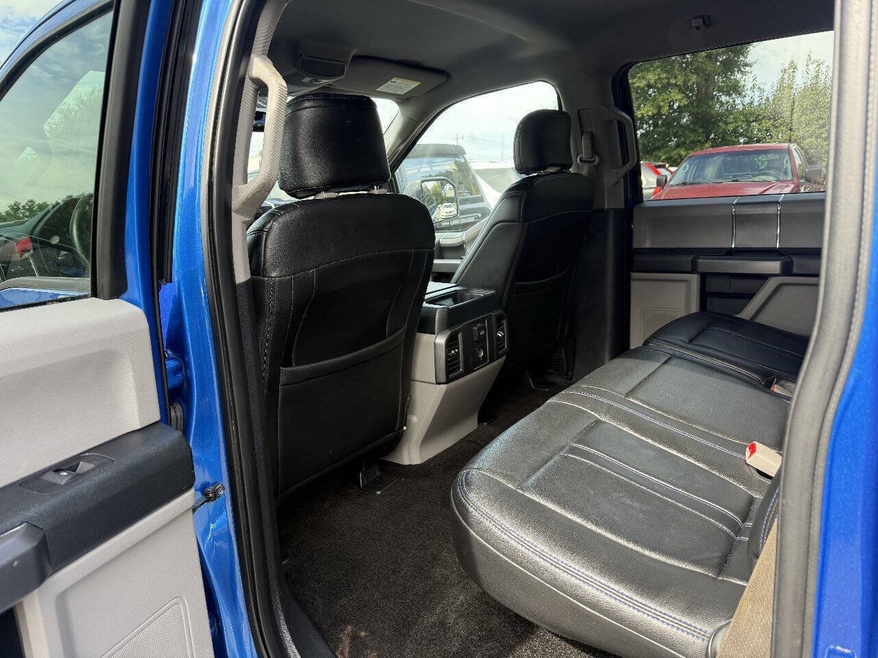 Used 2015 Ford F150 XLT w/ Equipment Group 302A Luxury AWD/4WD image 10