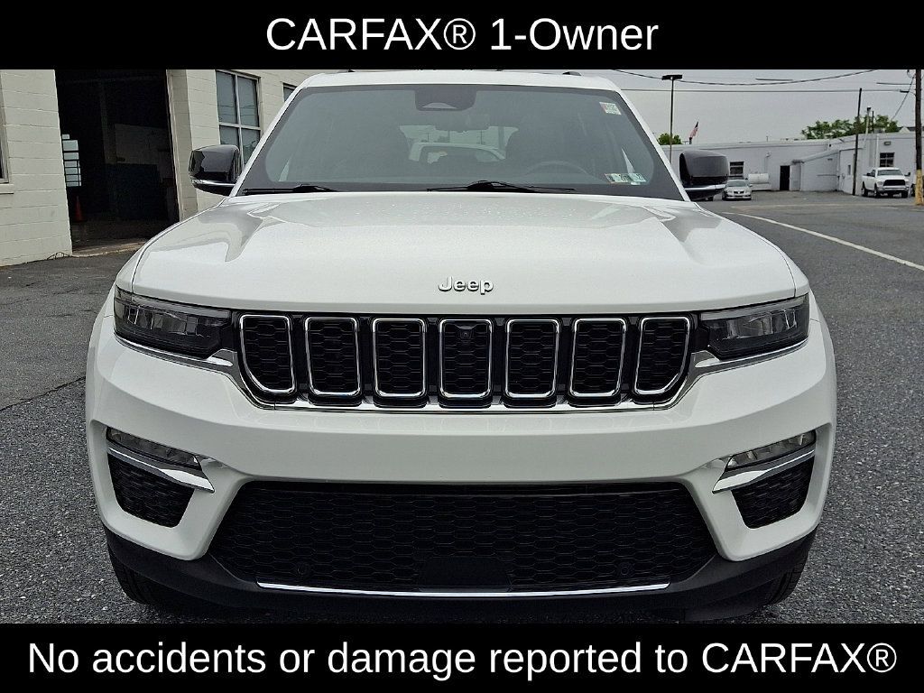 Used 2025 Jeep Grand Cherokee Limited w/ Luxury Tech Group II AWD/4WD image 2