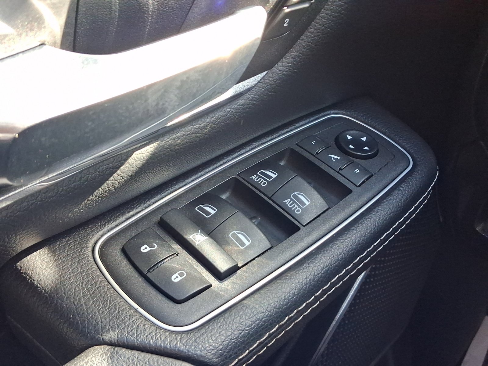 Used 2021 RAM 1500 Laramie w/ Sport Appearance Package AWD/4WD image 13