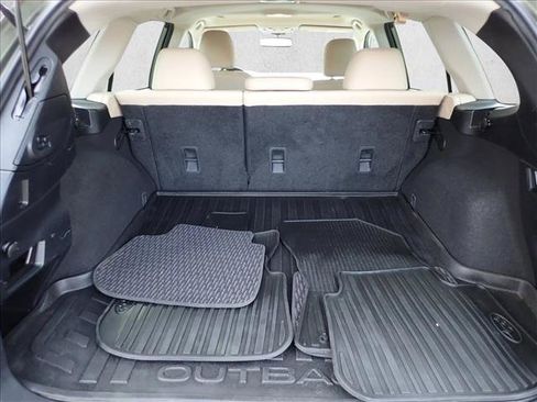 Used 2015 Subaru Outback 2.5i Limited AWD/4WD image 8