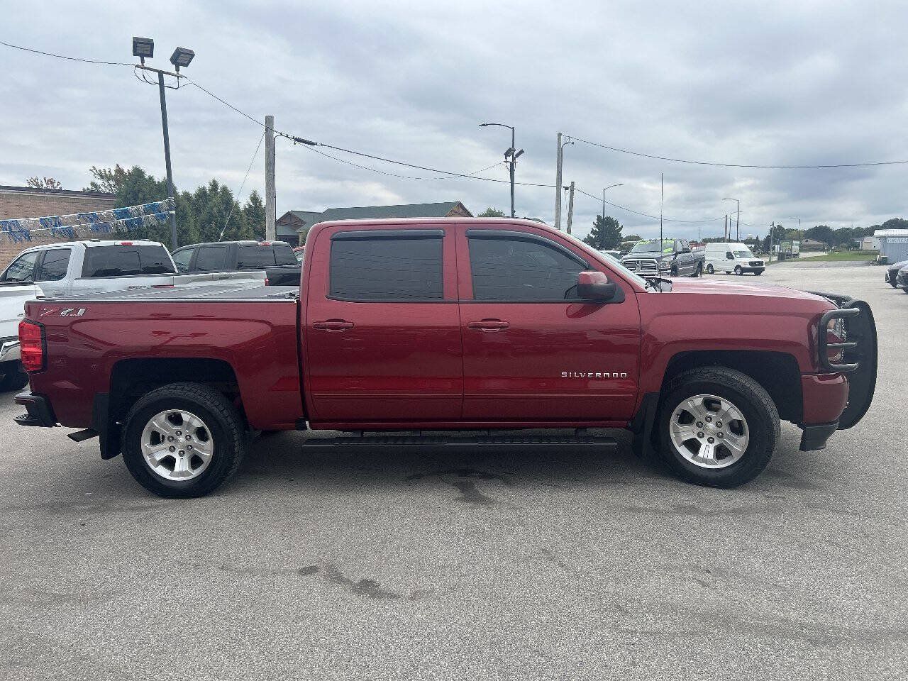 Used 2018 Chevrolet Silverado 1500 LT w/ All Star Edition AWD/4WD image 6