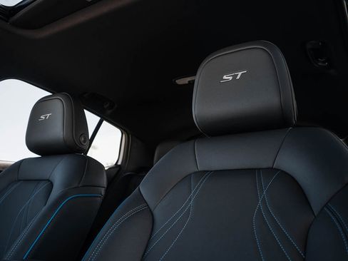 New 2026 Buick Envista Sport Touring w/ Convenience I Package FWD image 20