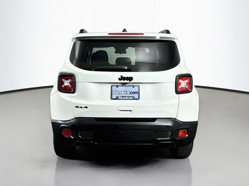 Used 2023 Jeep Renegade Latitude AWD/4WD image 6