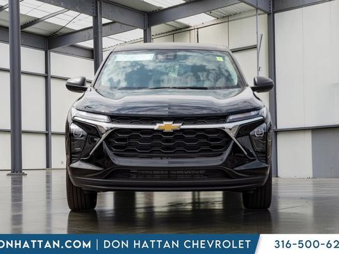New 2026 Chevrolet Trax LS FWD image 26