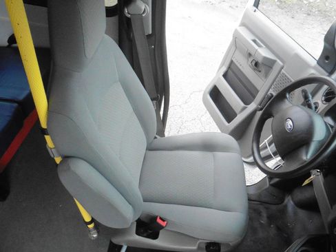 Used 2017 Ford E-450 and Econoline 450 Super Duty w/ Shuttle Bus Prep Package RWD image 8
