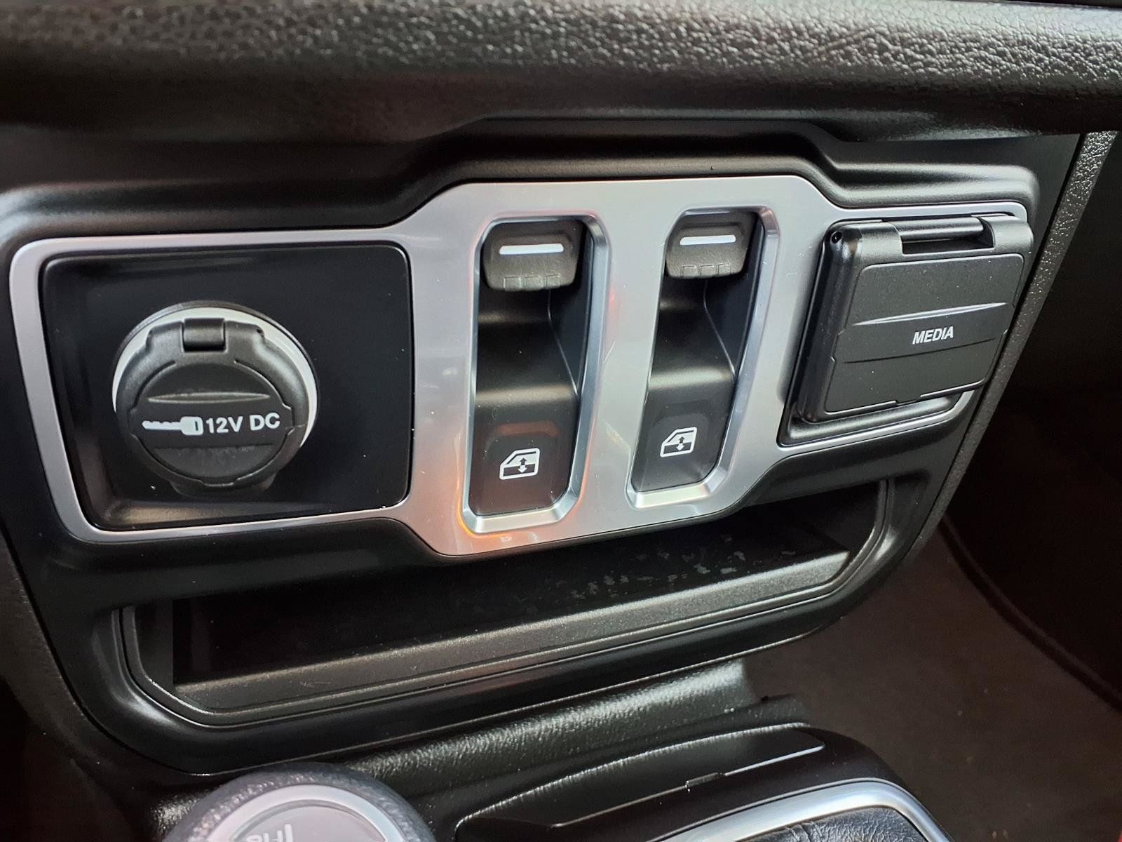 Used 2024 Jeep Wrangler Sport AWD/4WD image 10