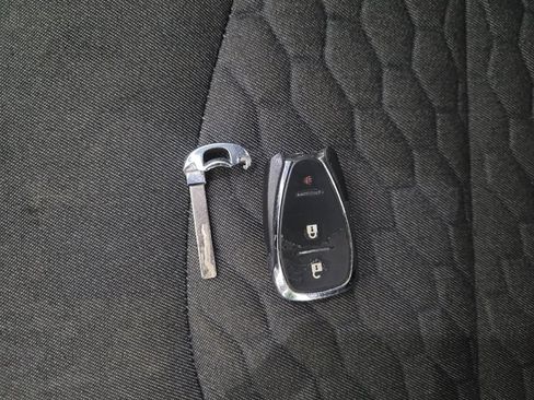 Used 2021 Chevrolet Equinox LT FWD image 32