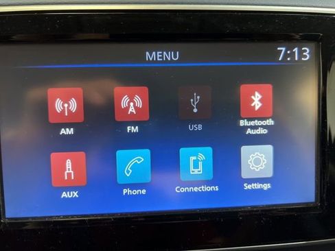 Used 2023 Nissan Versa SV image 21