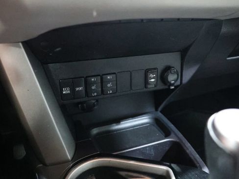 Used 2017 Toyota RAV4 Limited w/ Advanced Technology Package AWD/4WD image 28