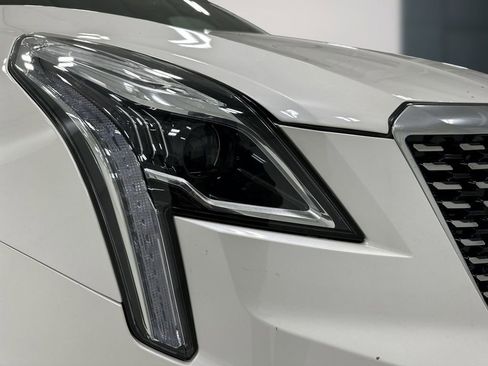 Used 2022 Cadillac XT5 Premium Luxury FWD image 11