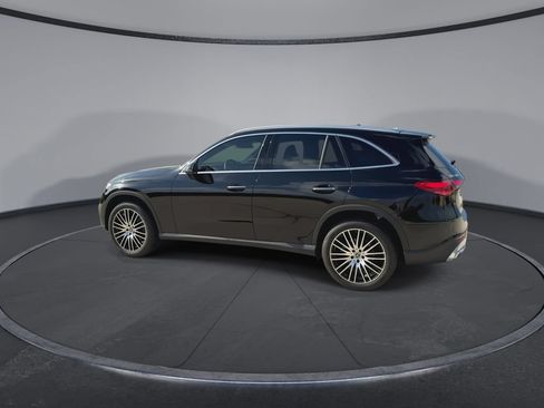 Used 2024 Mercedes-Benz GLC 300 image 6