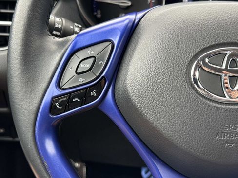 Used 2021 Toyota C-HR Limited image 8