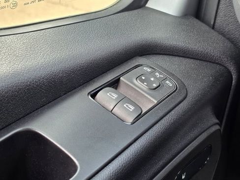 Used 2024 Mercedes-Benz Sprinter 2500 image 15