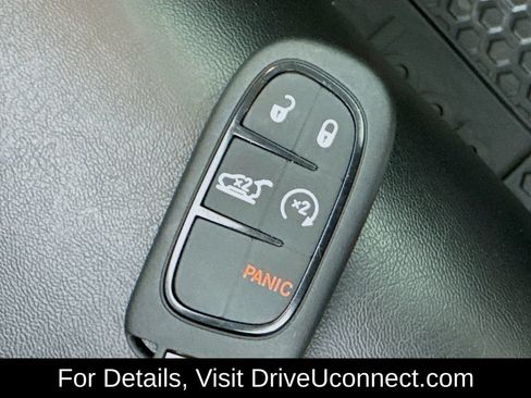 Used 2022 Jeep Cherokee Trailhawk w/ Sun, Sound & Nav Group AWD/4WD image 38
