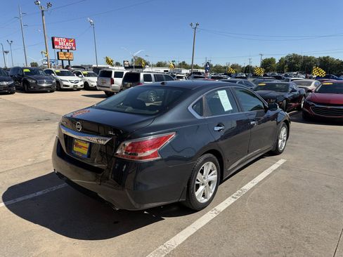 Used 2015 Nissan Altima 2.5 SL w/ Technology Package FWD image 5