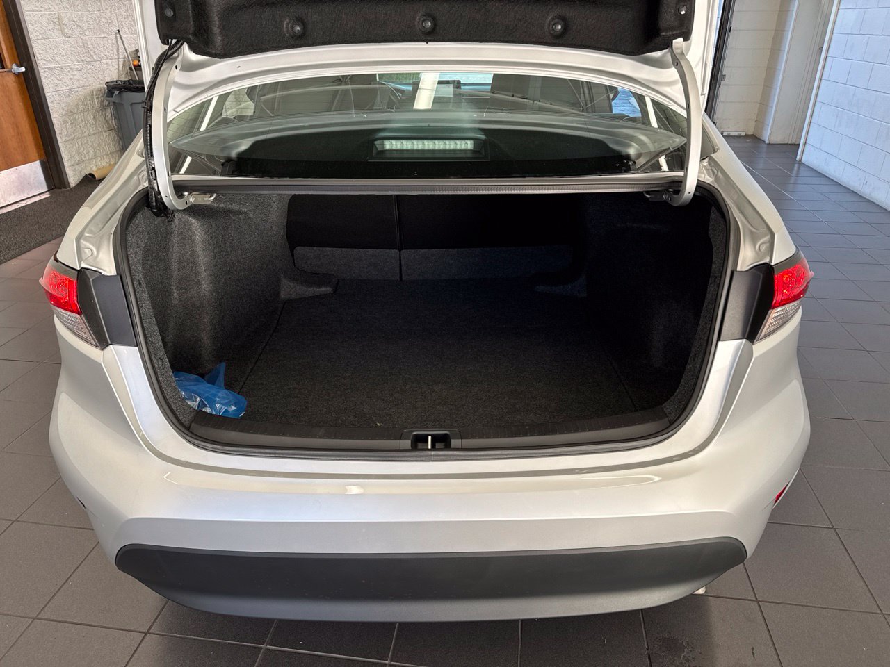 Certified 2026 Toyota Corolla LE FWD image 9