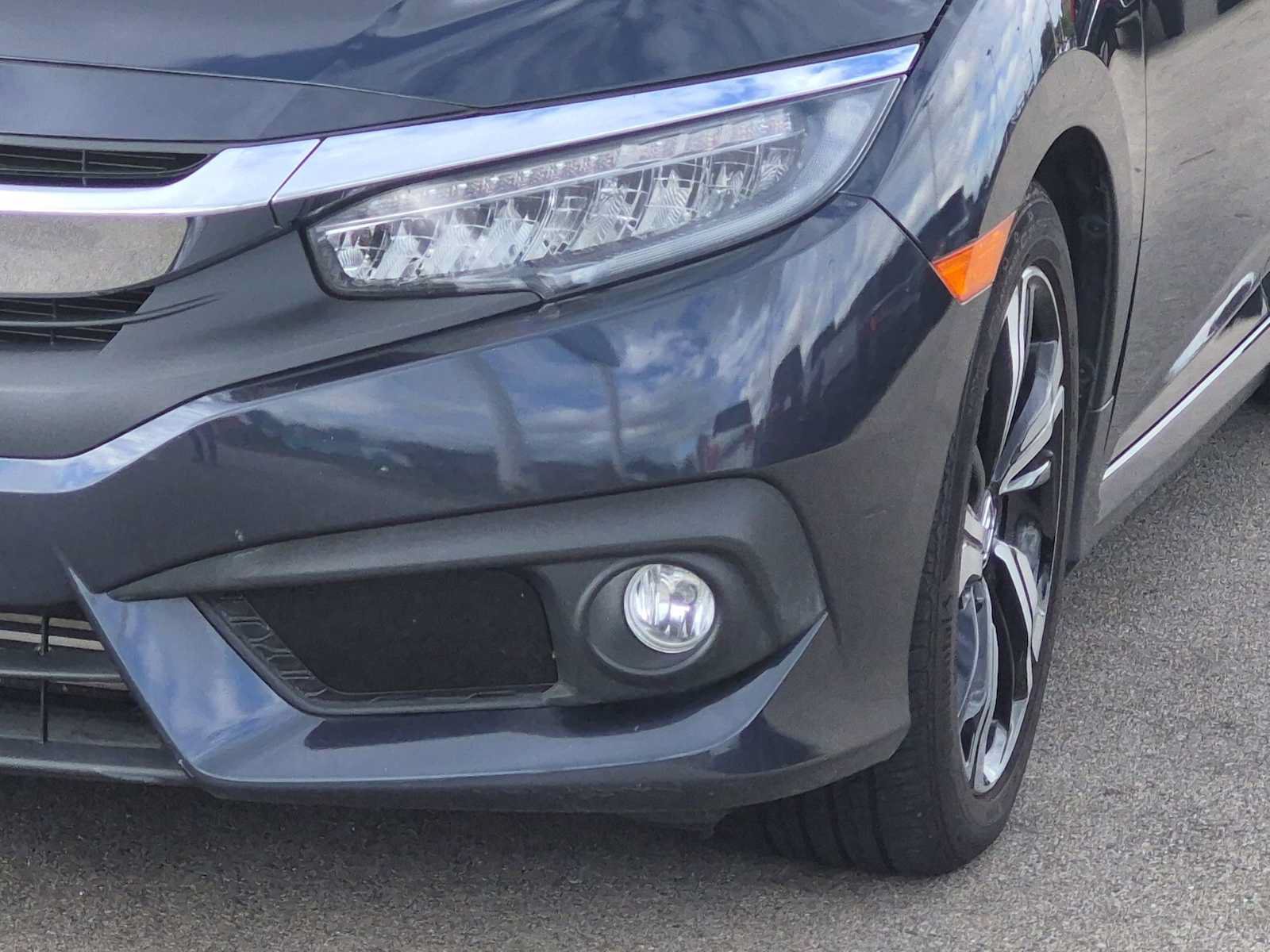 Used 2016 Honda Civic Touring image 11