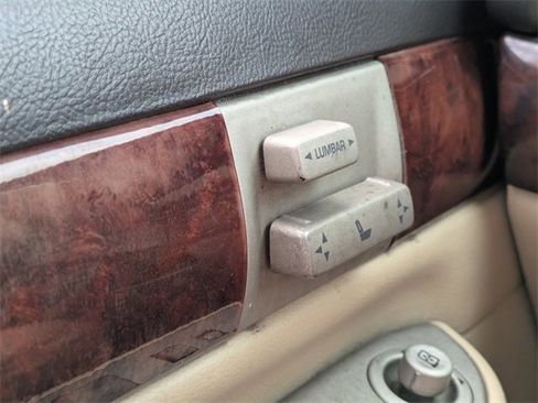 Used 2005 Lincoln Aviator 2WD image 26