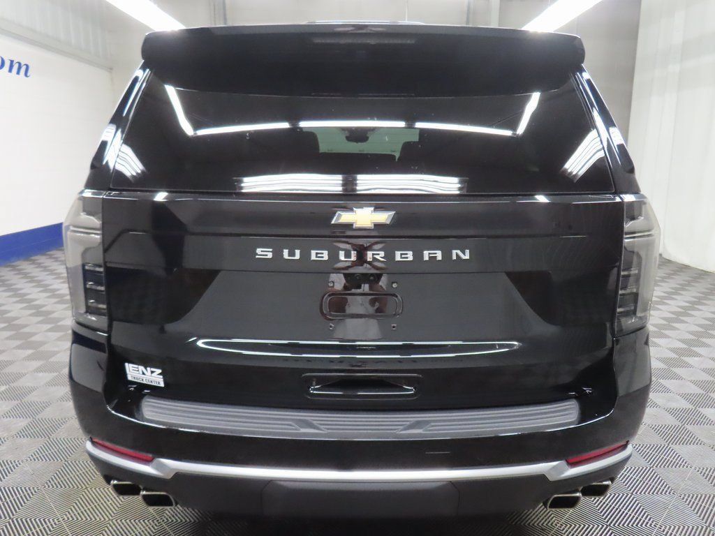 Used 2025 Chevrolet Suburban High Country AWD/4WD image 41