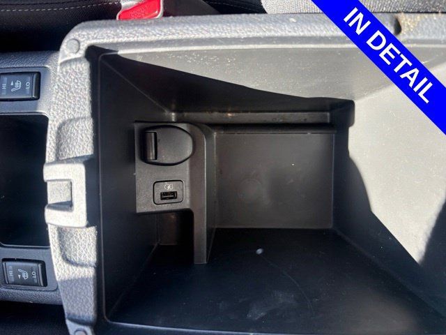 Used 2020 Nissan Rogue SV FWD image 28