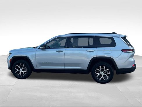 Used 2024 Jeep Grand Cherokee L Limited w/ Luxury Tech Group II AWD/4WD image 3