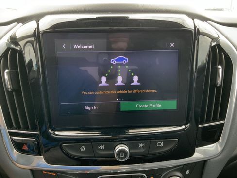 Used 2020 Chevrolet Traverse Premier AWD/4WD image 40