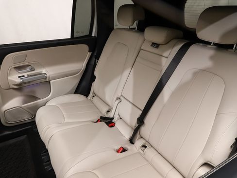 New 2026 Mercedes-Benz GLB 250 4MATIC image 11