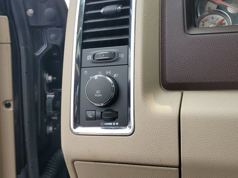 Used 2015 RAM 1500 Laramie Longhorn w/ Convenience Group AWD/4WD image 15